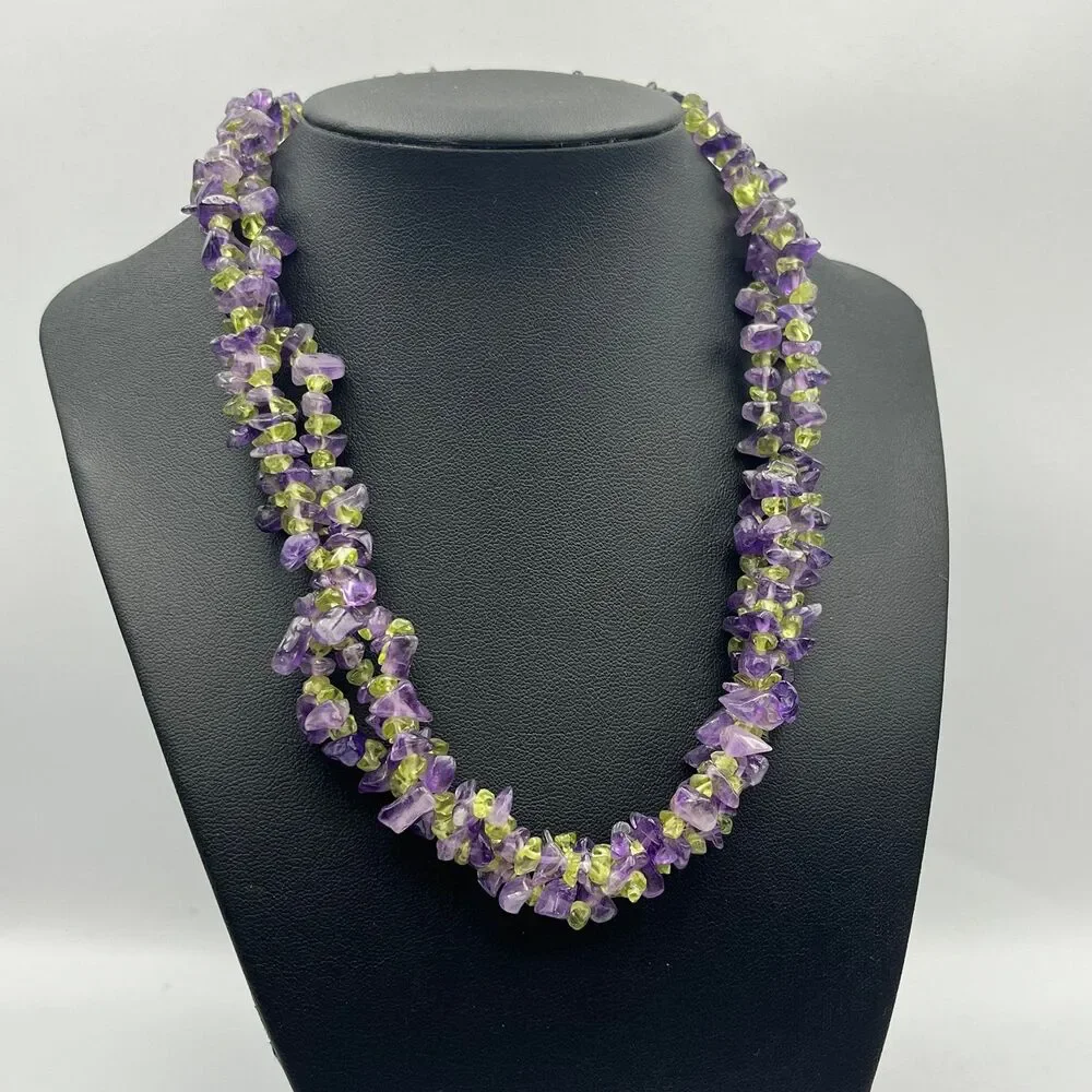 Woman’s vintage handmade Amethyst and peridot small chip twist Necklace - Picture 1 of 7